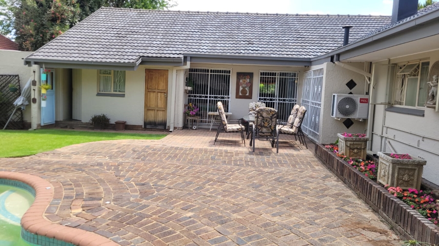 3 Bedroom Property for Sale in Flimieda North West